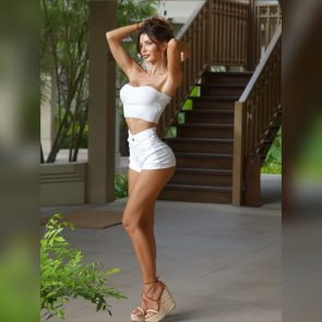 נערות ליווי - רוני – גישה אישית בראש העין